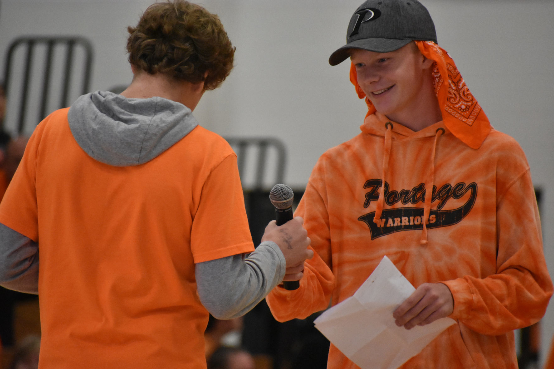 Facing off on the mic